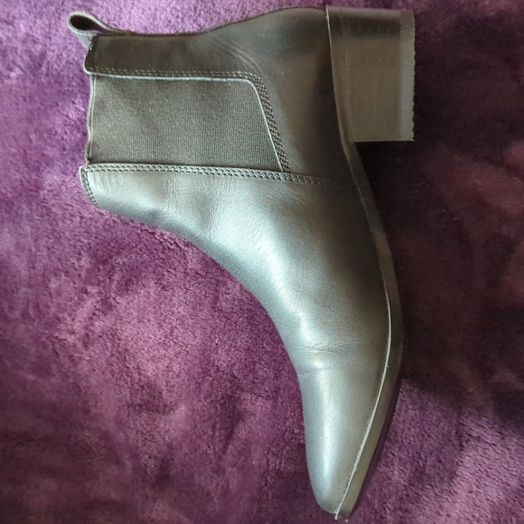 NWOB!! Steve Madden Women's Dover Ankle Boot, Black Leather, Sz 7.5 - Picture 13 of 16